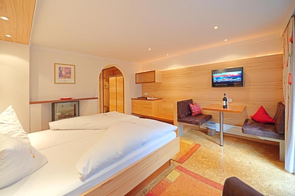 Hotel Arnika Ischgl Quarto foto